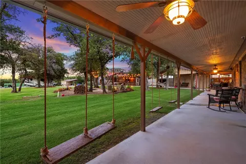 142 Wayside Dr, Elgin, TX 78621 photo 11