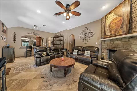 142 Wayside Dr, Elgin, TX 78621 photo 41
