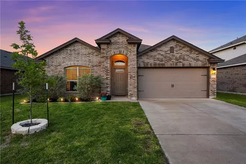 3020 Beutel Rd, Lorena, TX 76655
