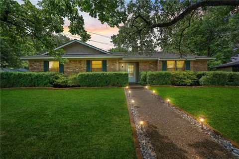 8230 Shadow Wood Dr, Waco, TX 76712