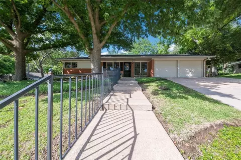 700 Fairway Rd, Woodway, TX 76712