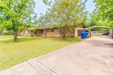 209 Gail Dr, Waco, TX 76708 photo 3