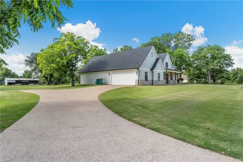 363 E Rocket Rd, Lorena, TX 76655 photo 3