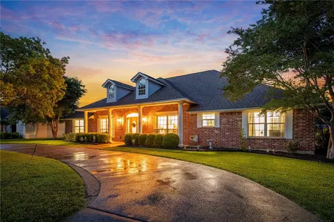 8304 Jonquil Dr, Waco, TX 76708