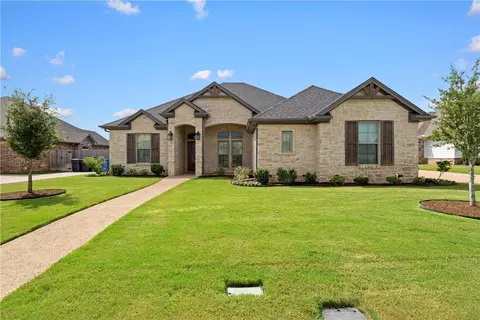 10301 Creekside Ln, Waco, TX 76712