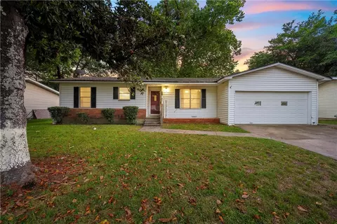 2531 S 26th St, Waco, TX 76706