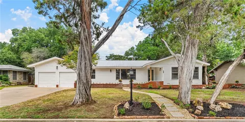 4601 Cedar Mountain Dr, Waco, TX 76708
