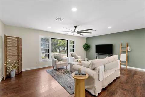 4601 Cedar Mountain Dr, Waco, TX 76708 photo 2
