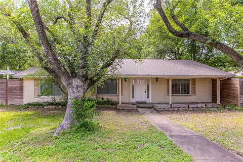 9516 Teresa Cir, Woodway, TX 76712