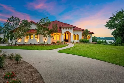 169 Stone Lake Dr, Woodway, TX 76712
