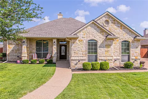 136 Ellis Farm Rd, Hewitt, TX 76643