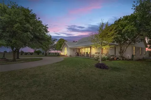 553 Buckellen Ln, Mcgregor, TX 76657