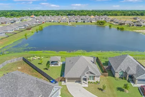 3904 S Fork Ranch Rd, Waco, TX 76705 photo 3