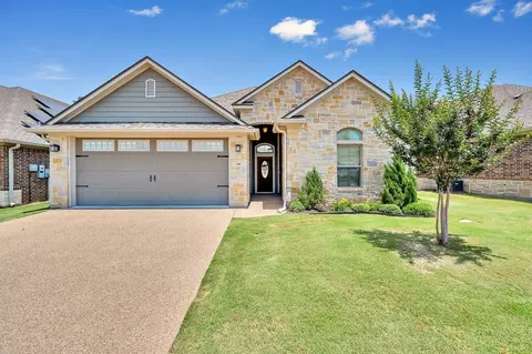109 Lost Maples Ct, Hewitt, TX 76643