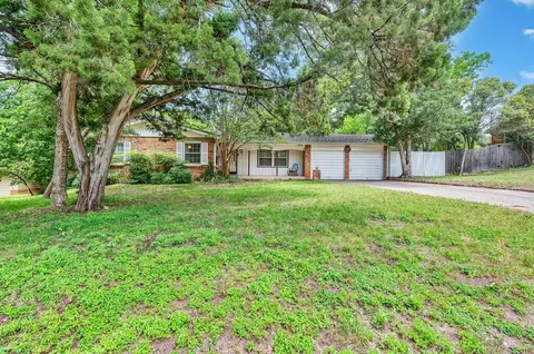7829 Chadwick Rd, Woodway, TX 76712