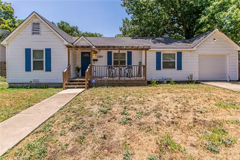 1320 Crestview Dr, Waco, TX 76710