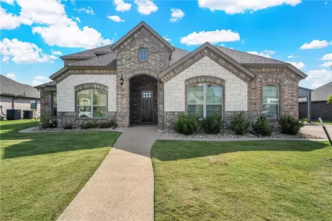 1074 Hesselridge Dr, Hewitt, TX 76643