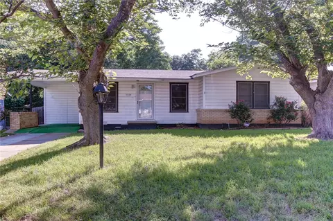 1319 N 66th St, Waco, TX 76710