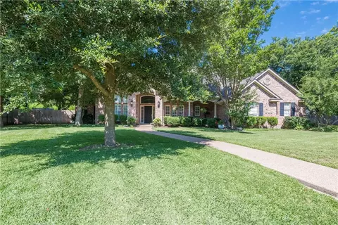 381 Elm Grove Cir, Mcgregor, TX 76657