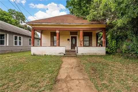 815 S 10th St, Waco, TX 76706