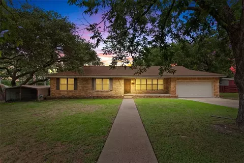 3309 Canyon Dr, Waco, TX 76708