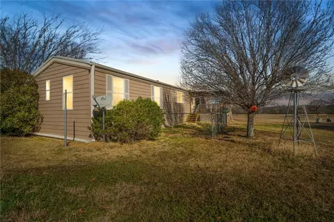 279 Hcr 1414 Rd, Blum, TX 76627