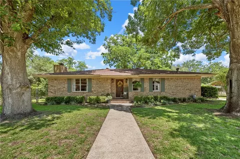 1707 N Hoover Ave, Cameron, TX 76520