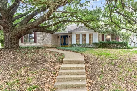 1225 Cliffview Rd, Waco, TX 76710