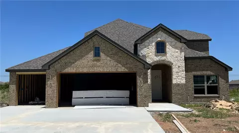 501 Geyser Trl, Mcgregor, TX 76657