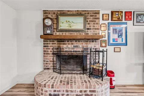 856 Brazos Loop, Waco, TX 76705 photo 10