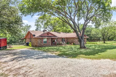 856 Brazos Loop, Waco, TX 76705 photo 4