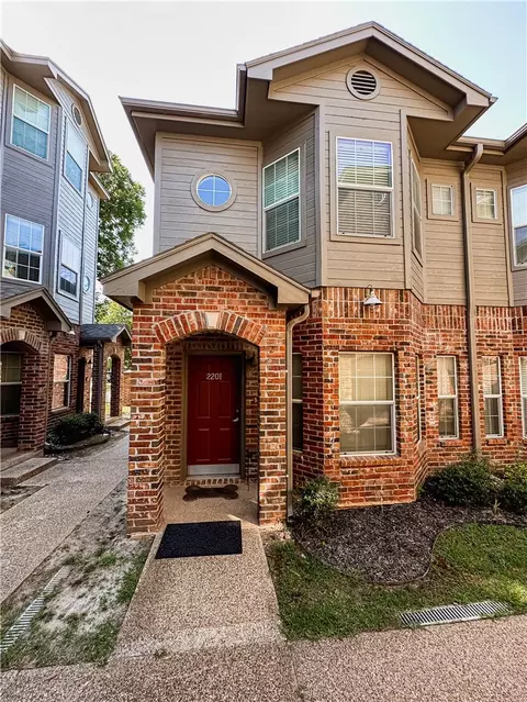 1701 S 12th St #2201, Waco, TX 76706