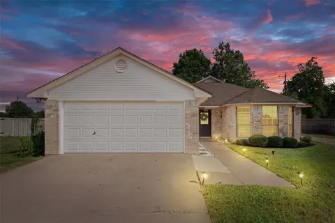 162 Quail Run Dr, Woodway, TX 76712