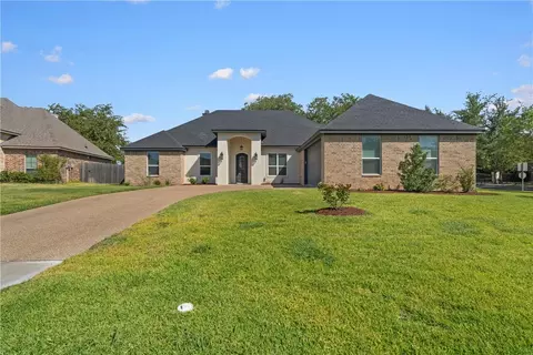 15 N Shore Cir, Waco, TX 76708