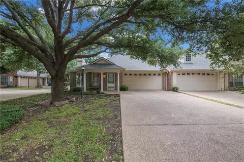 117 Pecan Village Cir, Waco, TX 76710