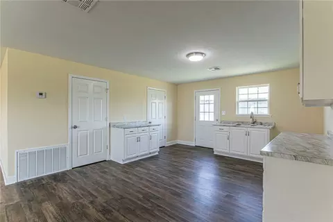 290 E Bell Rd, Waco, TX 76705 photo 8