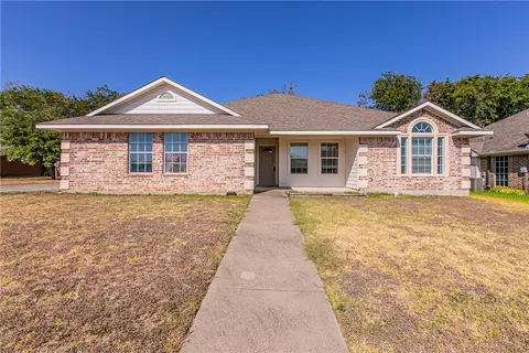 236 Topaz Cir, Hewitt, TX 76643