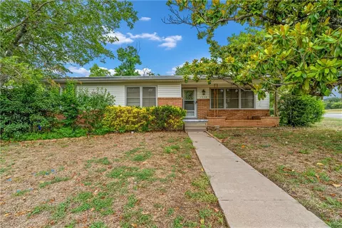 1930 Northcrest Dr, Waco, TX 76710