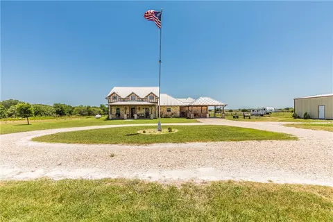346 Easy Rd, West, TX 76691 photo 7