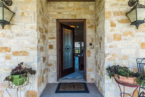 346 Easy Rd, West, TX 76691 photo 9
