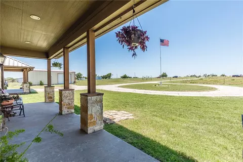 346 Easy Rd, West, TX 76691 photo 6