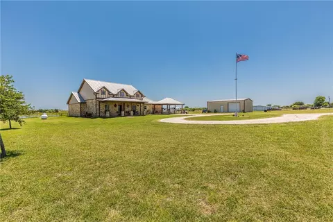 346 Easy Rd, West, TX 76691 photo 5