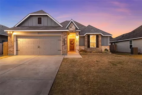 10244 Omni Dr, Waco, TX 76708