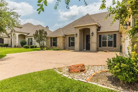 345 Edinburgh Ln, Woodway, TX 76712