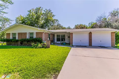 1900 Mountainview Dr, Waco, TX 76710