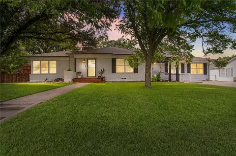 808 E Main St, Itasca, TX 76055
