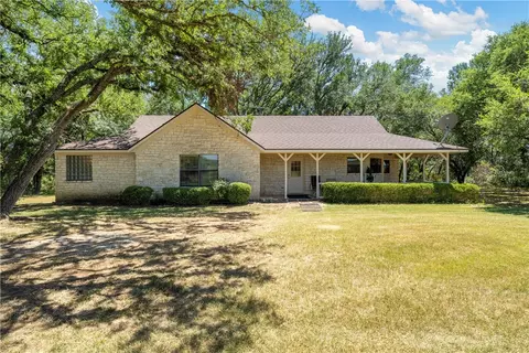 325 Arrowhead Ranch Rd, Mcgregor, TX 76657