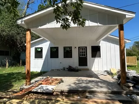 115 N Preston St, Groesbeck, TX 76642