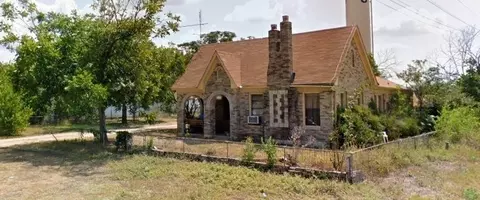 101 E Ave H, Buckholts, TX 76518