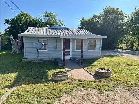 162 Anaprako Rd, Whitney, TX 76692